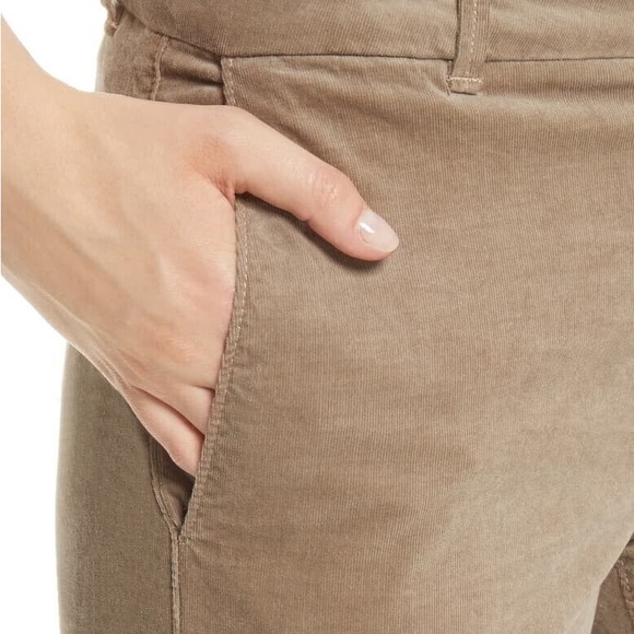 Vince. Classic Corduroy Chino Pants Women’s size 4 - Picture 3 of 5